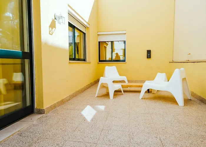 Help Yourself - Restelo Hostel Lisboa