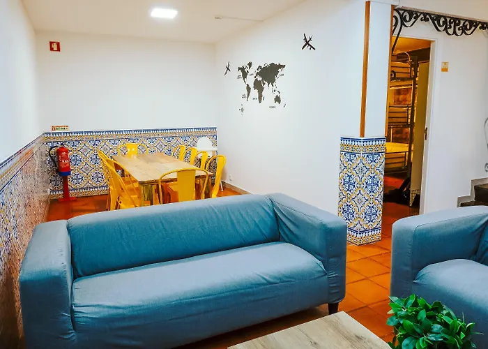Hostel Help Yourself - Restelo Lisboa