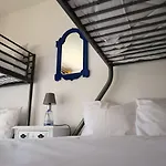 Help Yourself - Restelo Hostel *