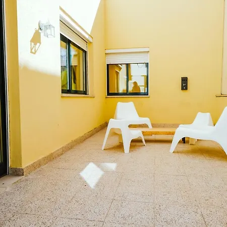 Help Yourself - Restelo Hostel Lizbona