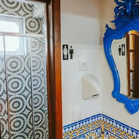 Help Yourself - Restelo Hostel Lisboa