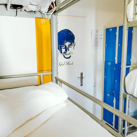 Help Yourself - Restelo Hostel Lisboa