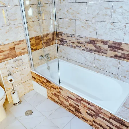 Hostel Help Yourself - Restelo *