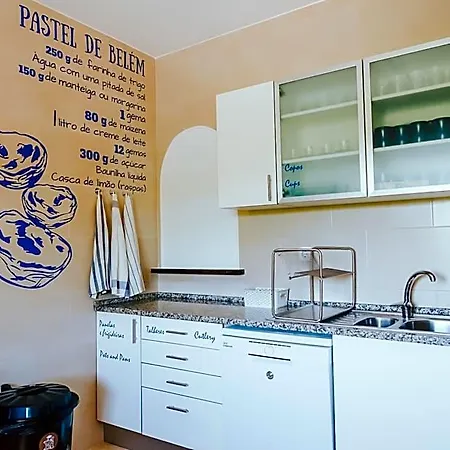Help Yourself - Restelo Hostel Lisboa