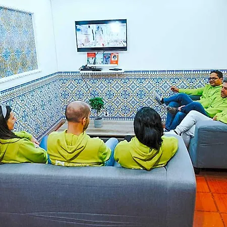 Hostel Help Yourself - Restelo Lisboa