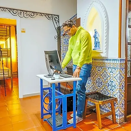 Hostel Help Yourself - Restelo *