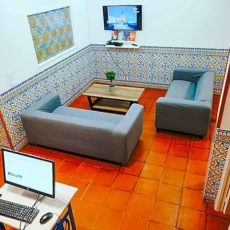 Help Yourself - Restelo Hostel Lisboa