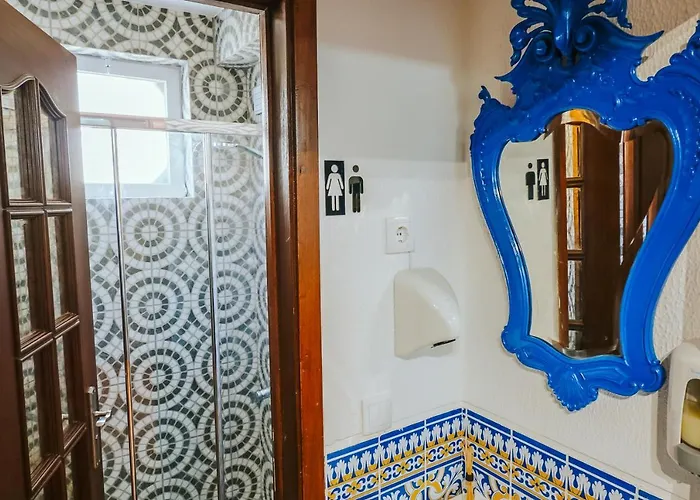 Help Yourself - Restelo بيت شباب Lisboa