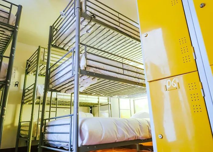 Hostel Help Yourself - Restelo