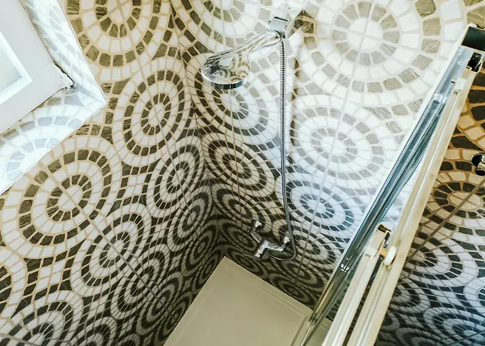 Help Yourself - Restelo Hostel *