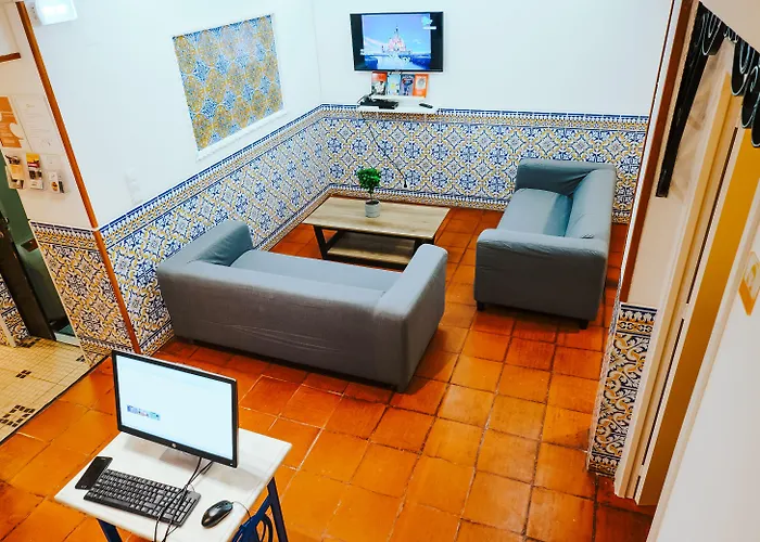 Hostel Help Yourself - Restelo