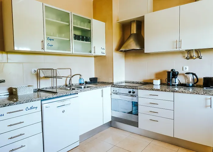 Help Yourself - Restelo