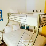 Help Yourself - Restelo Albergue Lisboa