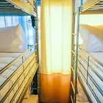 Help Yourself - Restelo Albergue *