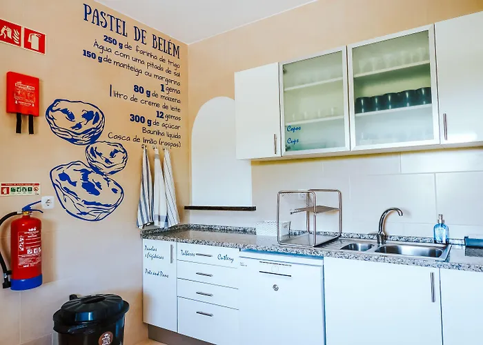 Help Yourself - Restelo Lisbon