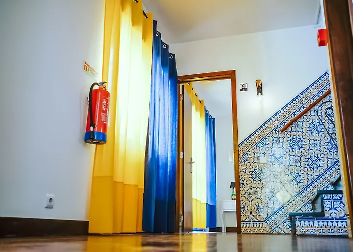 Hostel Help Yourself - Restelo